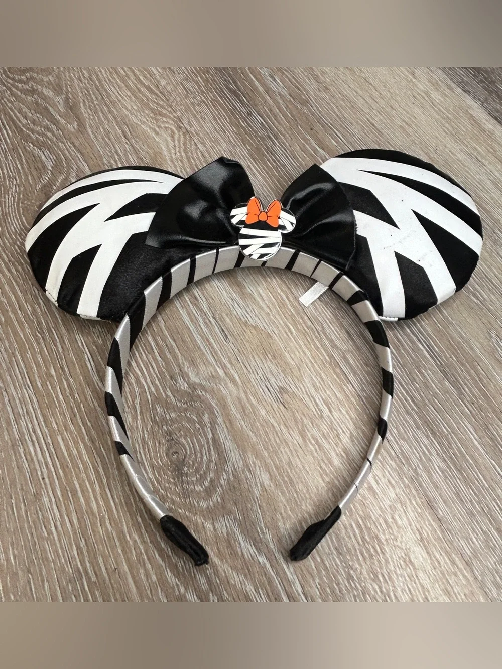 Disney Parks Halloween Mummy Minnie Mouse Ears Headband Black White⁠
